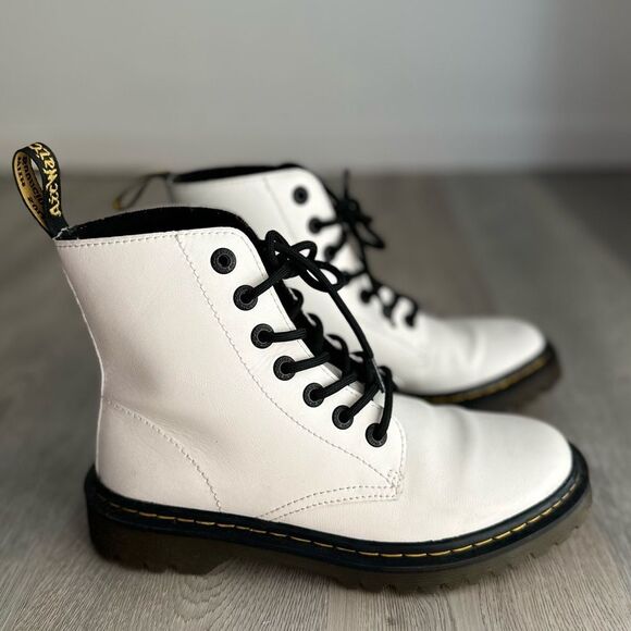 Dr. Martens White Boots Size US 7 - Picture 2 of 7